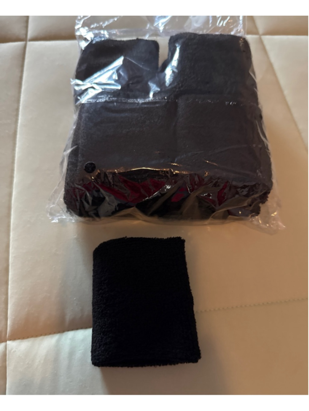 12 Women's Unbranded Black One Size Wristbands NIB